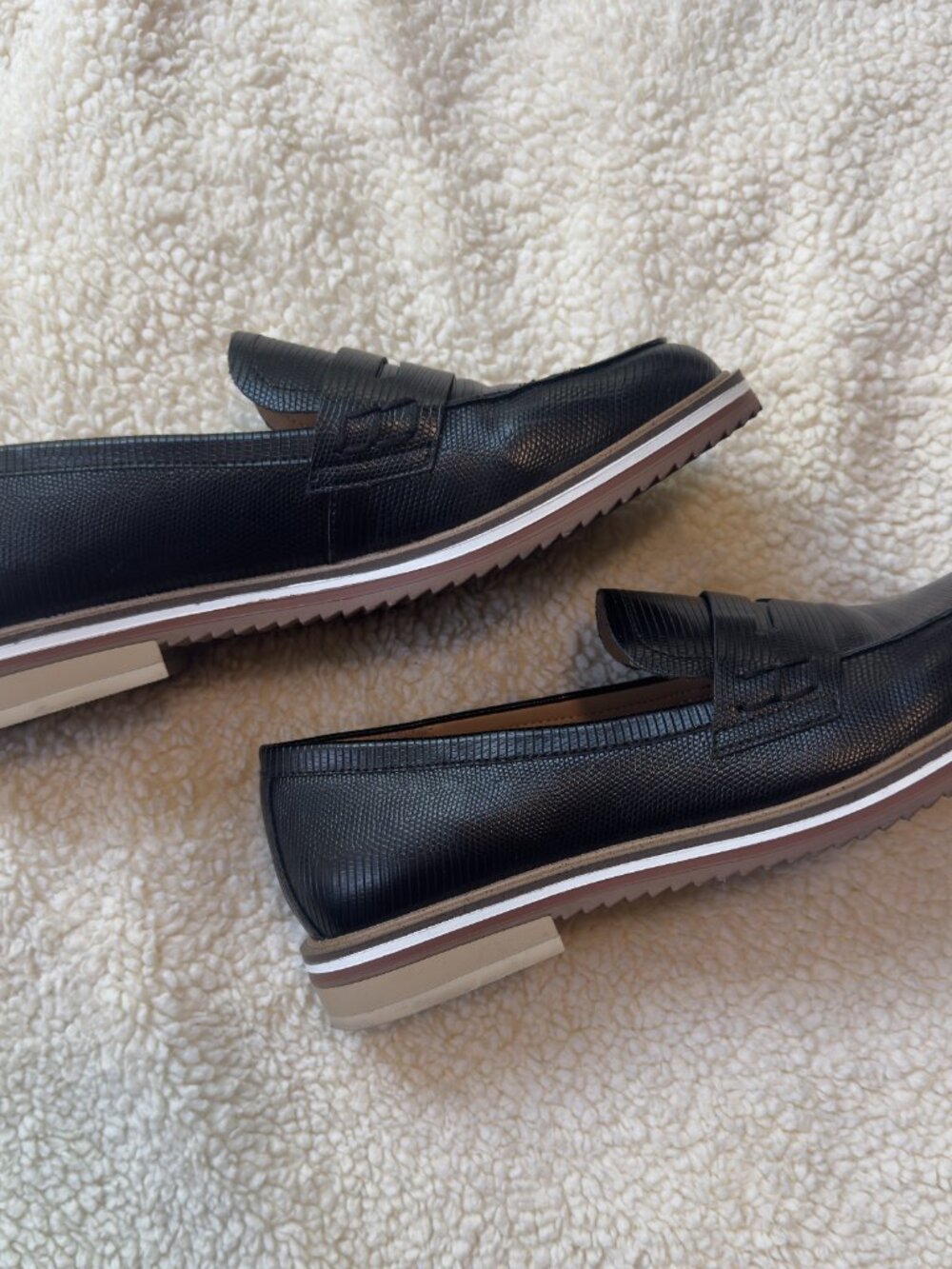 Kelly & Katie Black Lizard Embossed Penny Loafer Lug Sole Preppy Sz 8.5 - Picture 2 of 7